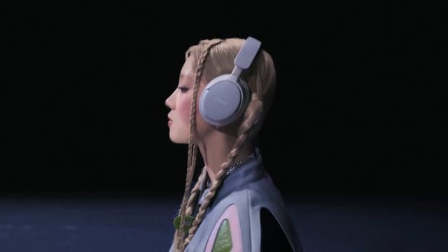 Bose: Hear it all. All the time. #Features 02